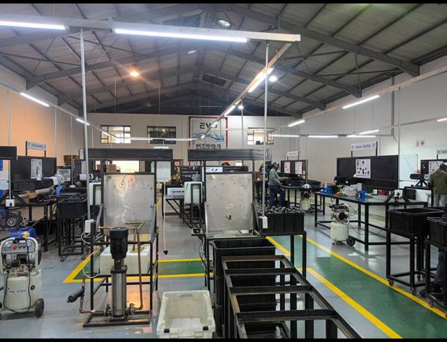 INDUSTRIAL PROPERTY TO RENT IN ROUTE 21 BUSINESS PARK